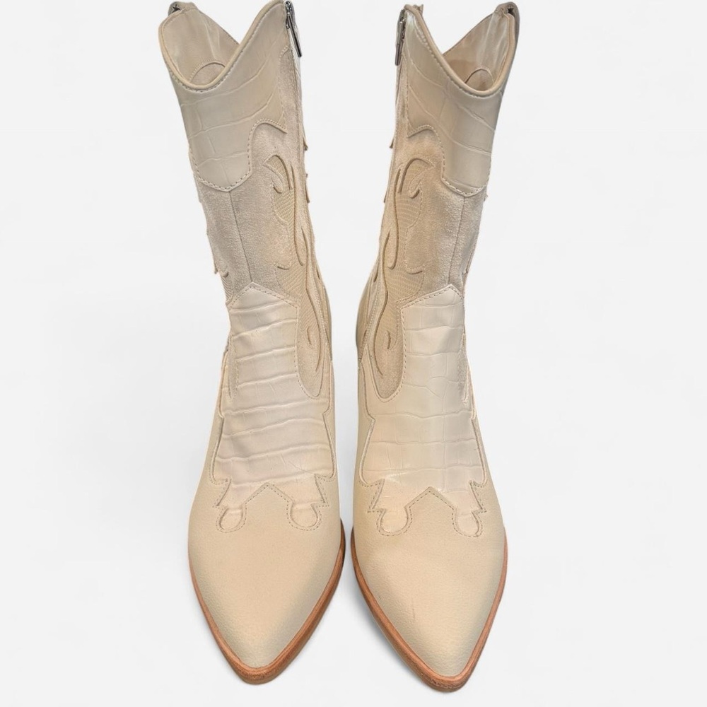 Source Unknown Cream Heeled Boots - image 4